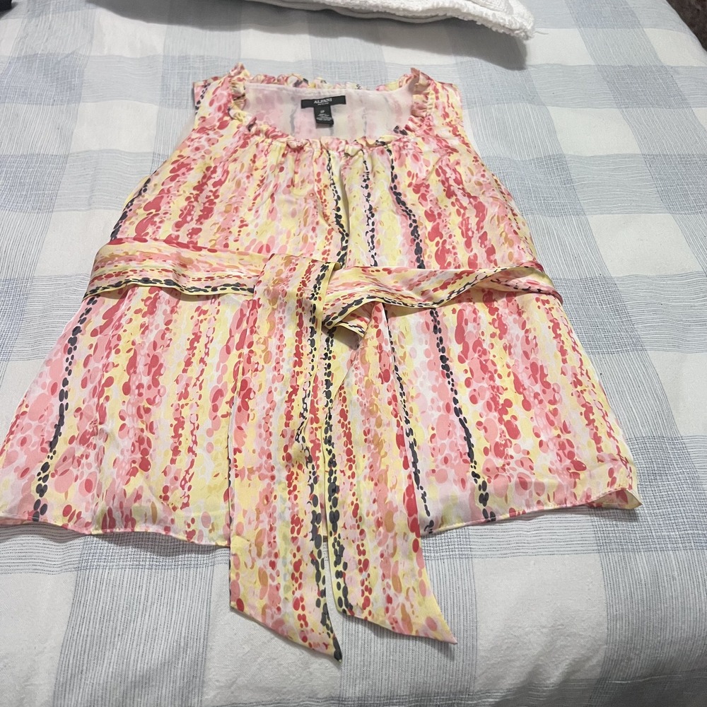 Alfani-Petite‎ Sleeveless Splatter Paint Design Blouse Size 2P